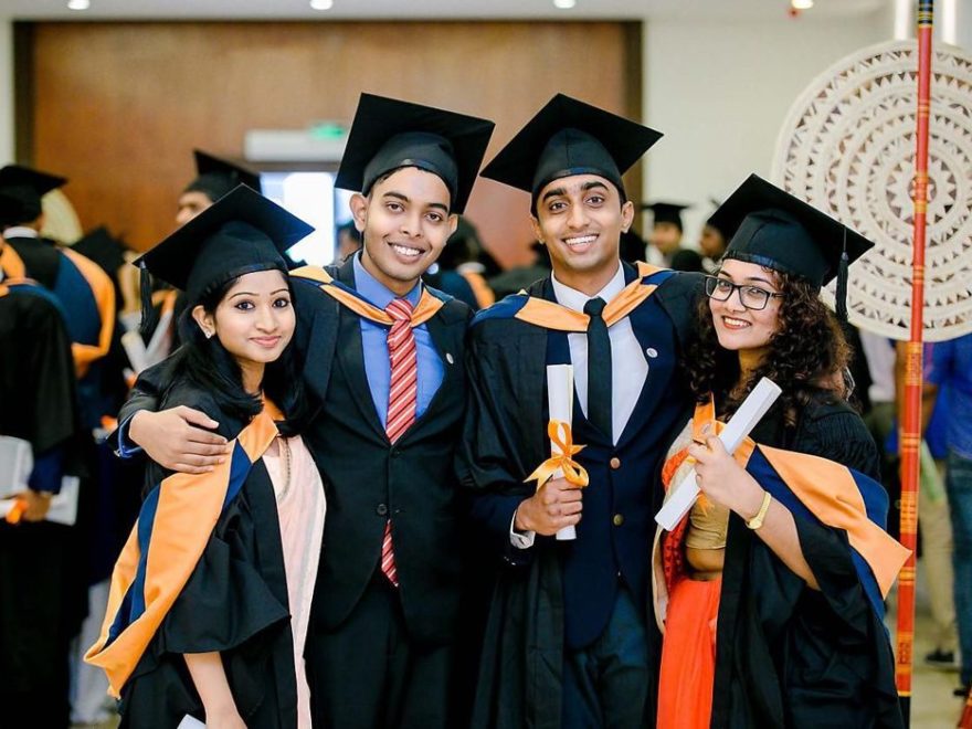 Стипендия за индийски студенти за обучение в чужбина