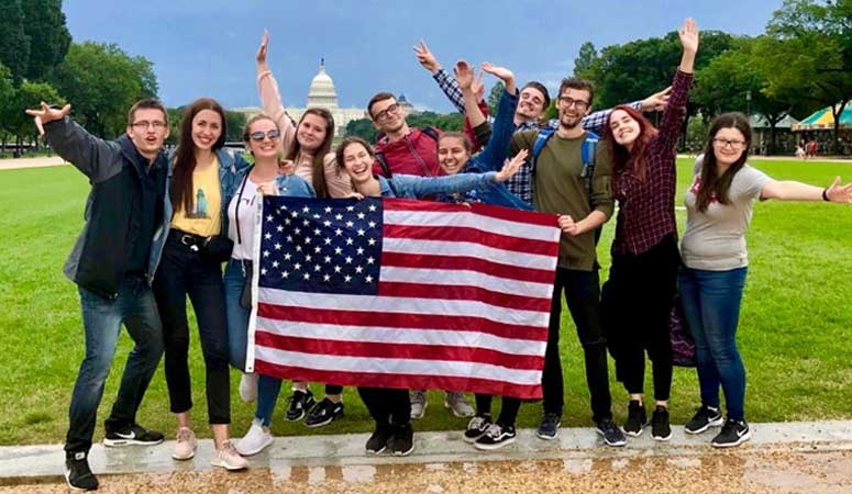 USA သို့သွားသောကျောင်းသားများအတွက်ခရီးသွားလမ်းညွှန်